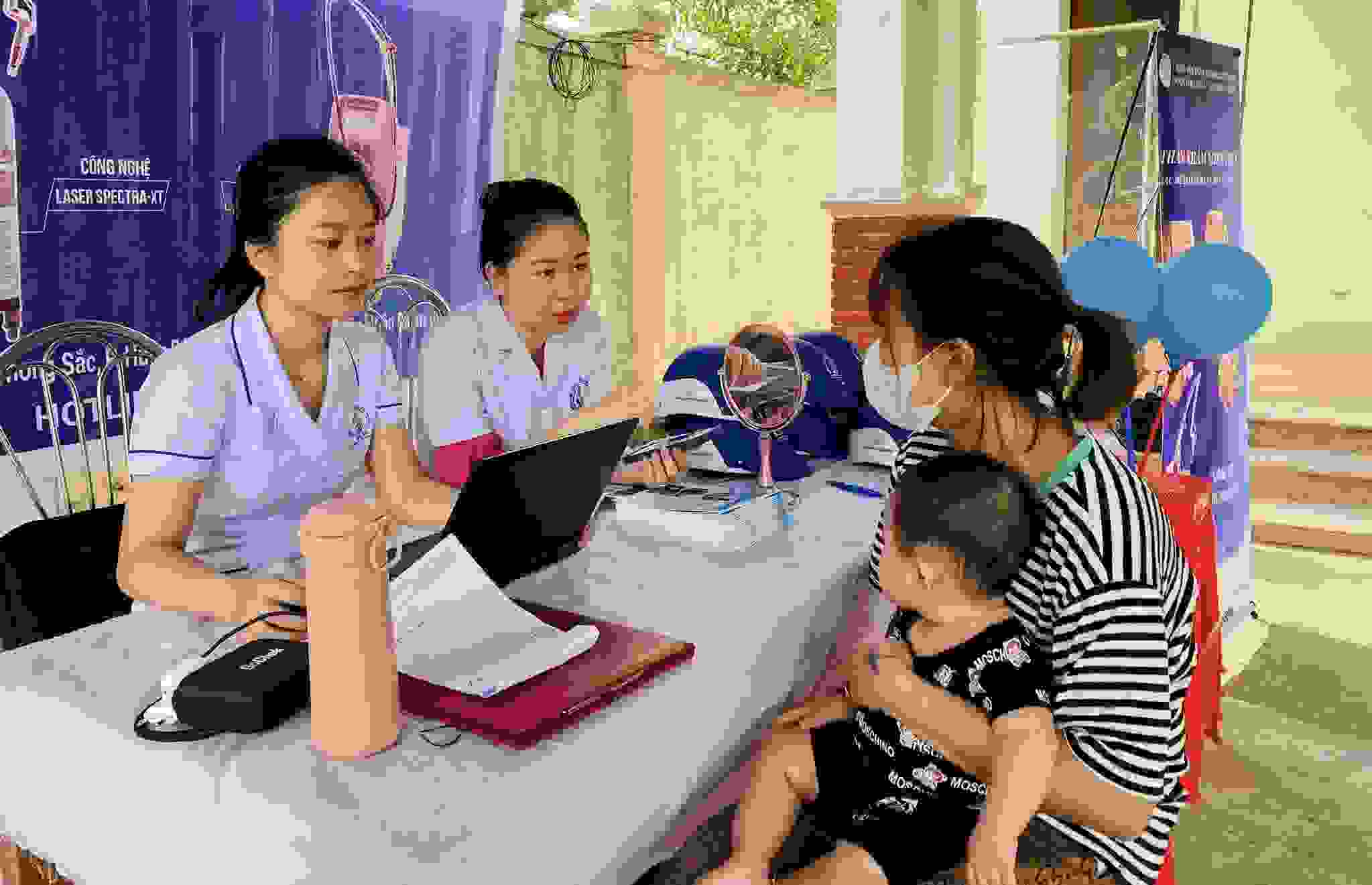 Hành trình thiện nguyện: Thăm khám miễn phí u máu, bớt sắc tố và các bệnh lý về da của khoa Phẫu thuật Tạo hình Thẩm mỹ Bệnh viện Chấn thương Chỉnh hình Nghệ An